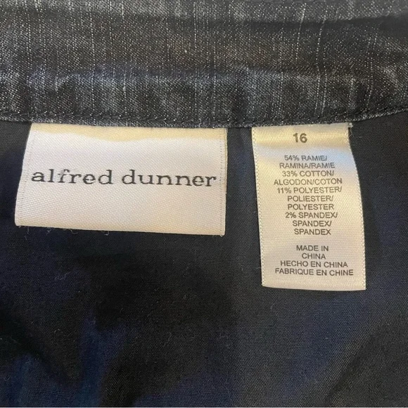 Alfred Dunner dark Denim Jacket with Butterfly Accents. Size 16. Pre-owned. - Picture 5 of 12